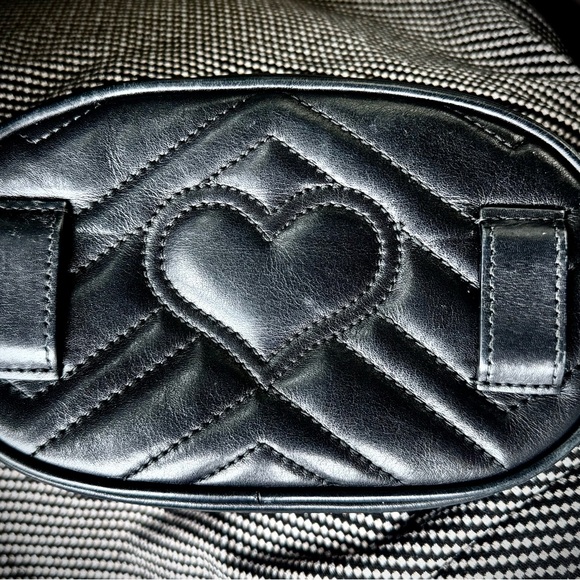 Gucci (GG Logo) Marmont Matelassé Leather Bag - Picture 4 of 13